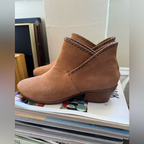 Jack Rogers Booties- size 6.5 - Picture 4 of 7